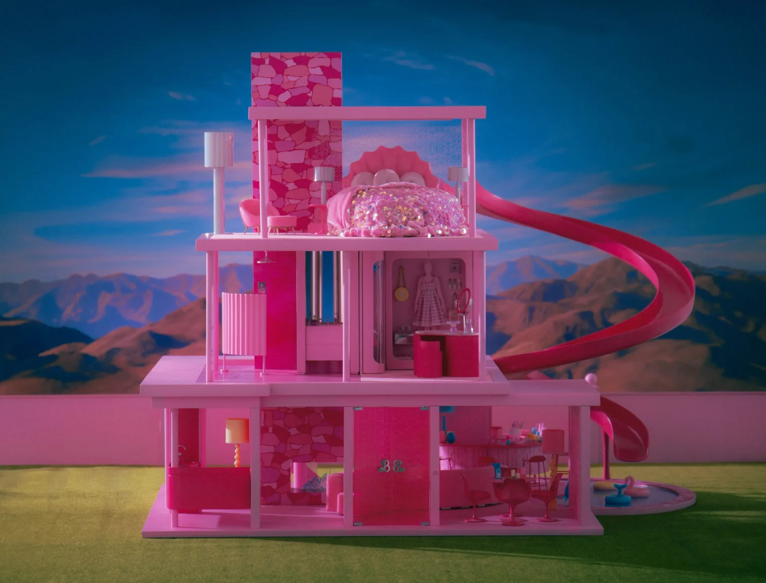 Frontal de Barbie's Dreamhouse en impresión 3D.