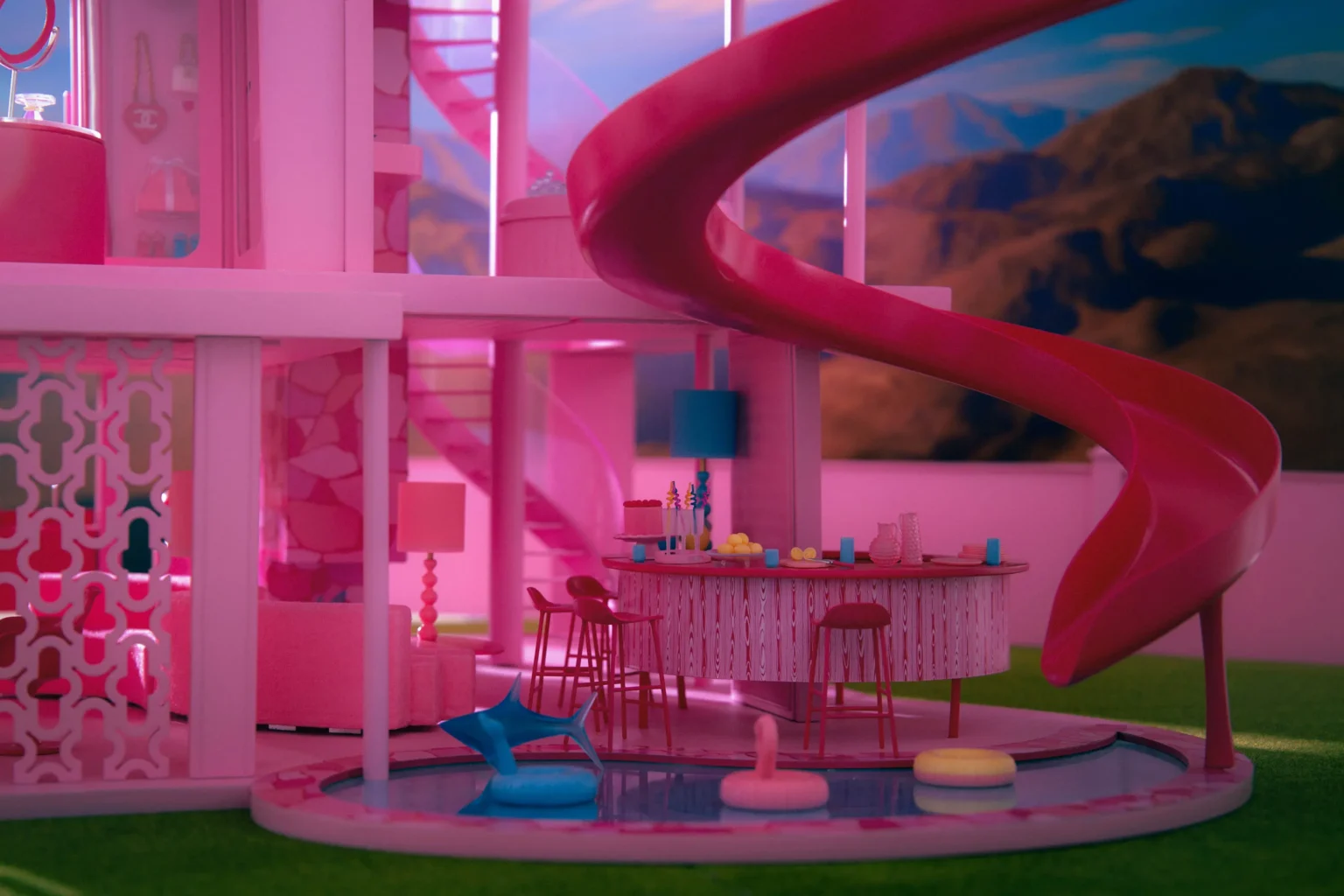 Tobogán, piscina y bar de Barbie's Dreamhouse en impresión 3D.
