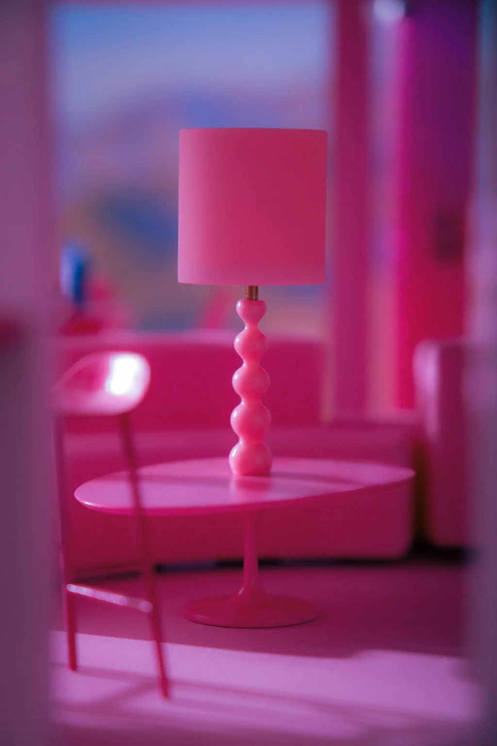 Lámpara rosa en Barbie's Dreamhouse en impresión 3D.